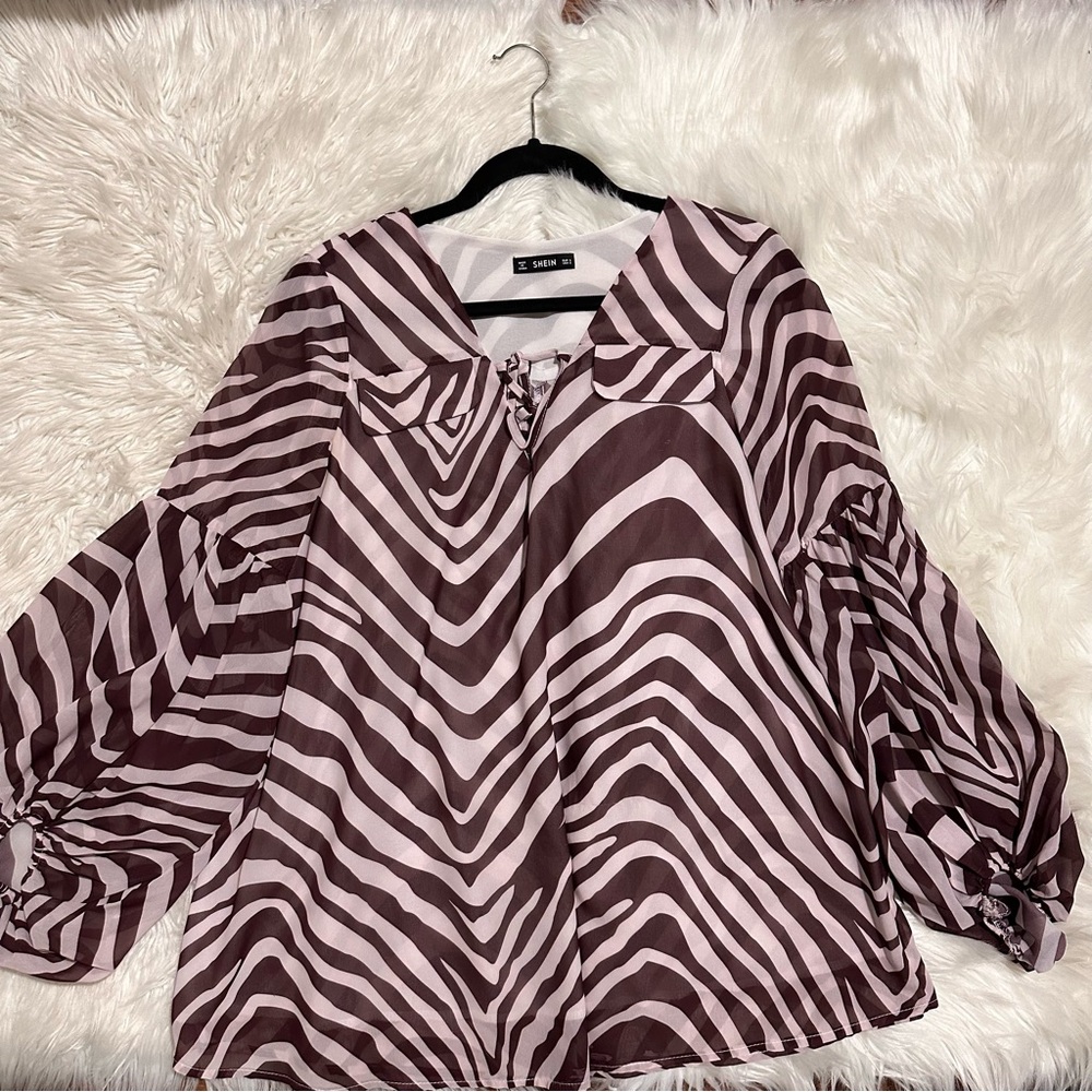 Blouse with kinda like zebra stripes